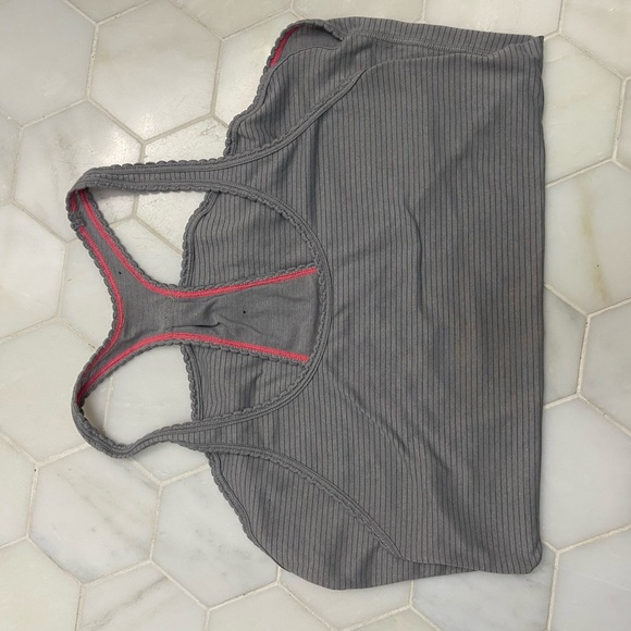 Lululemon tank top size 2-4 - Picture 3 of 8